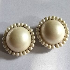 Vintage earrings clip on white silver tone Japan big chunky neutral